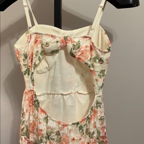 Floral dress - Picture 4 of 4